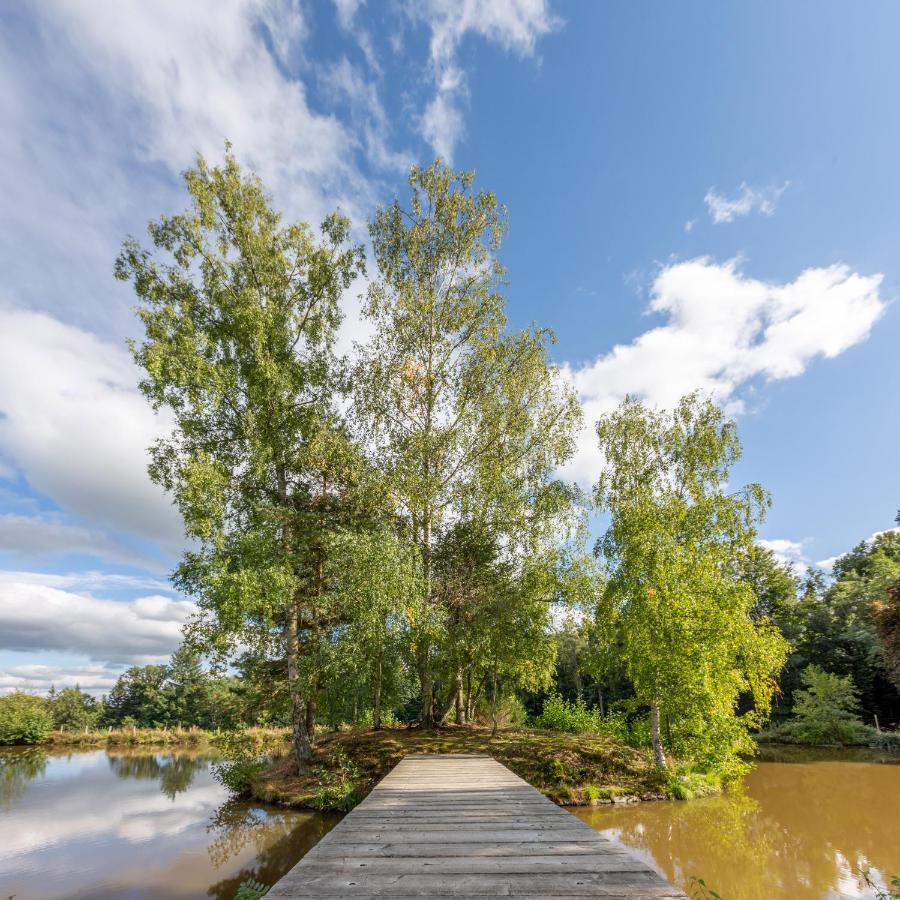 Domaine Et Chateau De Valinches Marols Екстериор снимка