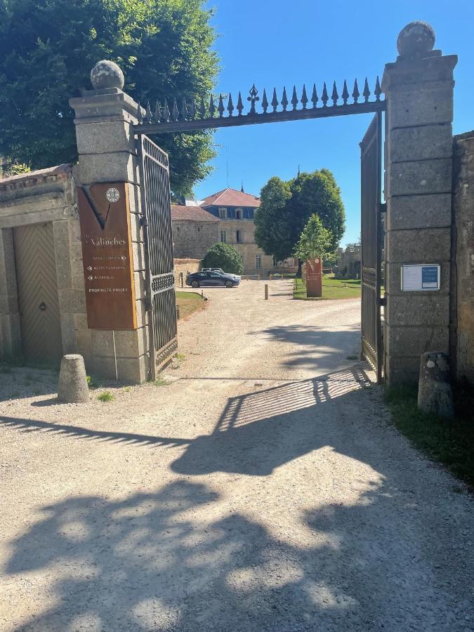 Domaine Et Chateau De Valinches Marols Екстериор снимка