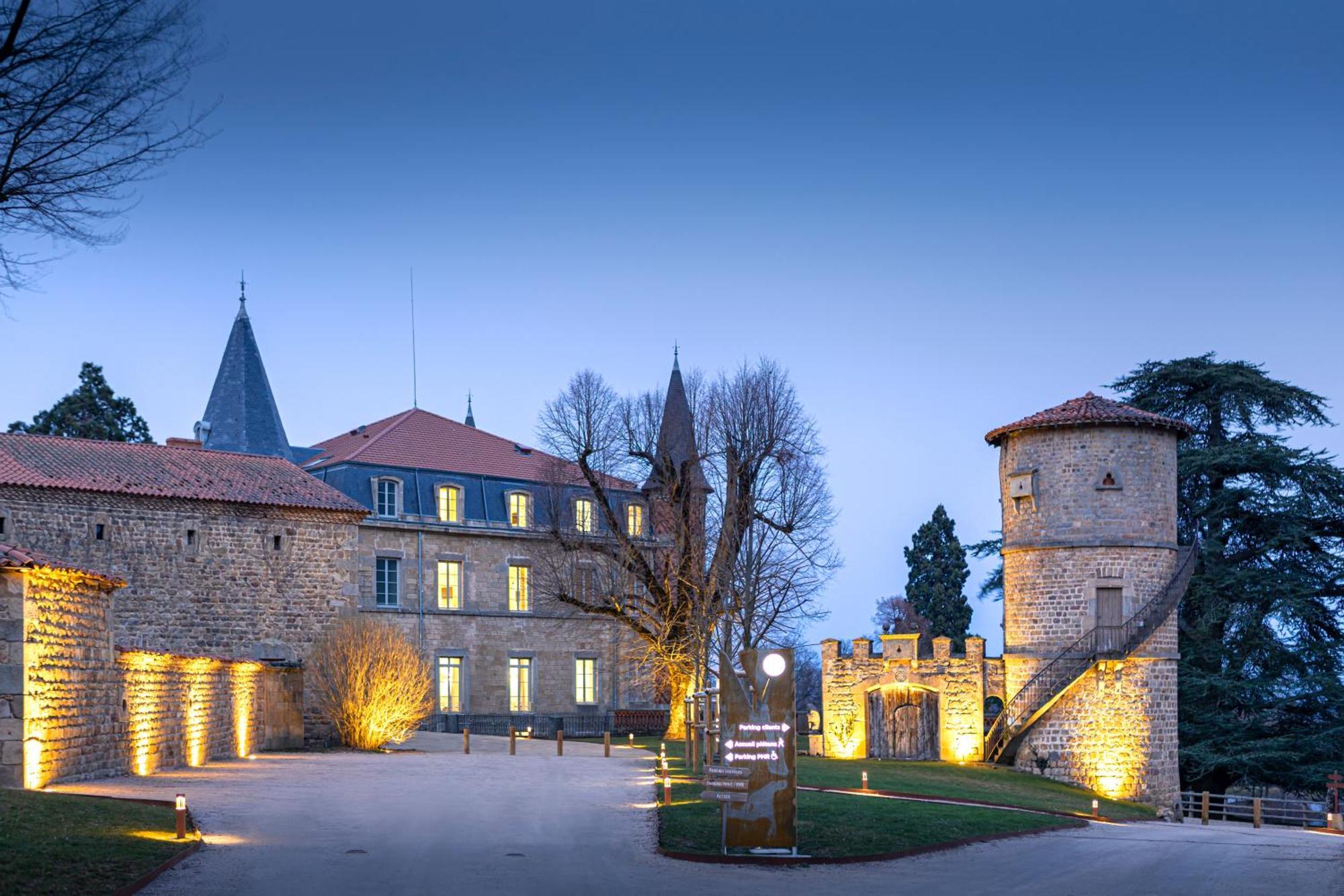 Domaine Et Chateau De Valinches Marols Екстериор снимка